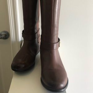 Clarks Tan Leather Boot - 7.5 - Under the knee